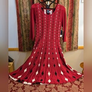 Gabby Skye Red, Black and White Diamond Pattern Knit Long Sleeve Dress